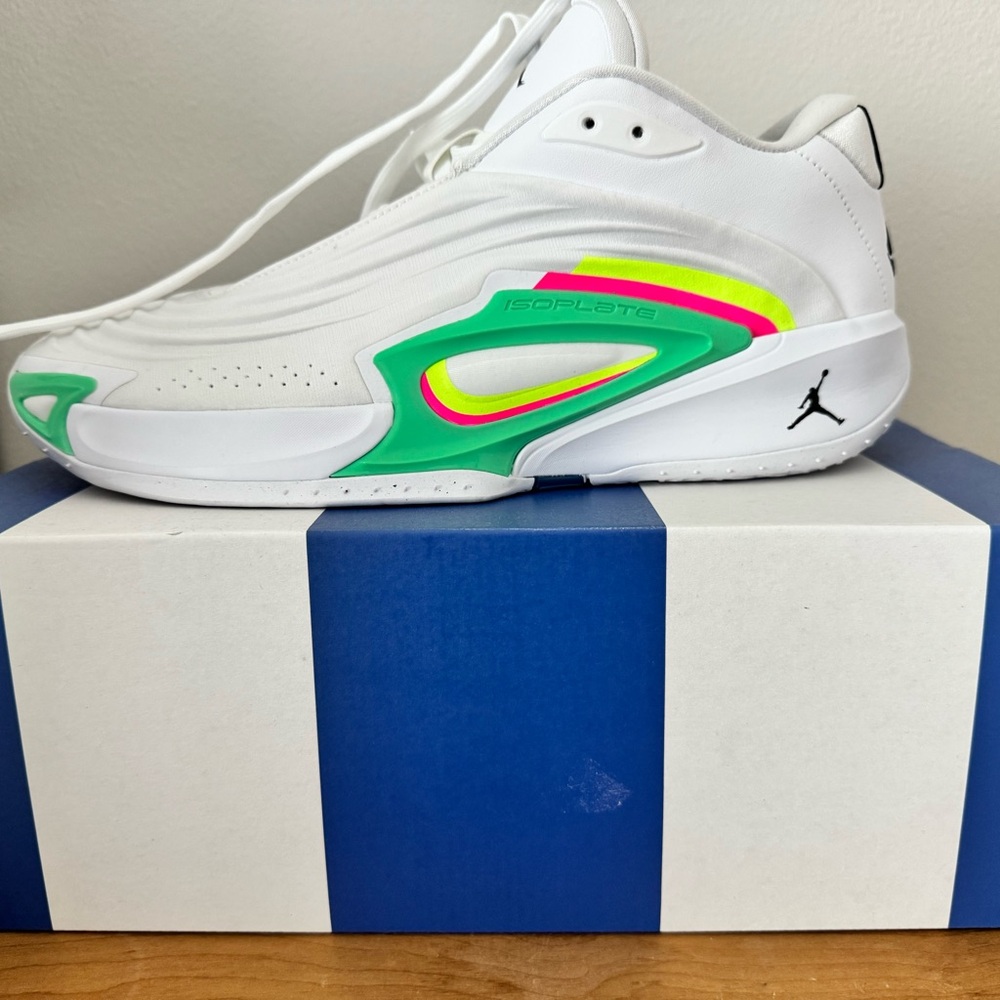 NWB Jordan Luka 3 in White and Volt Glow Size 13